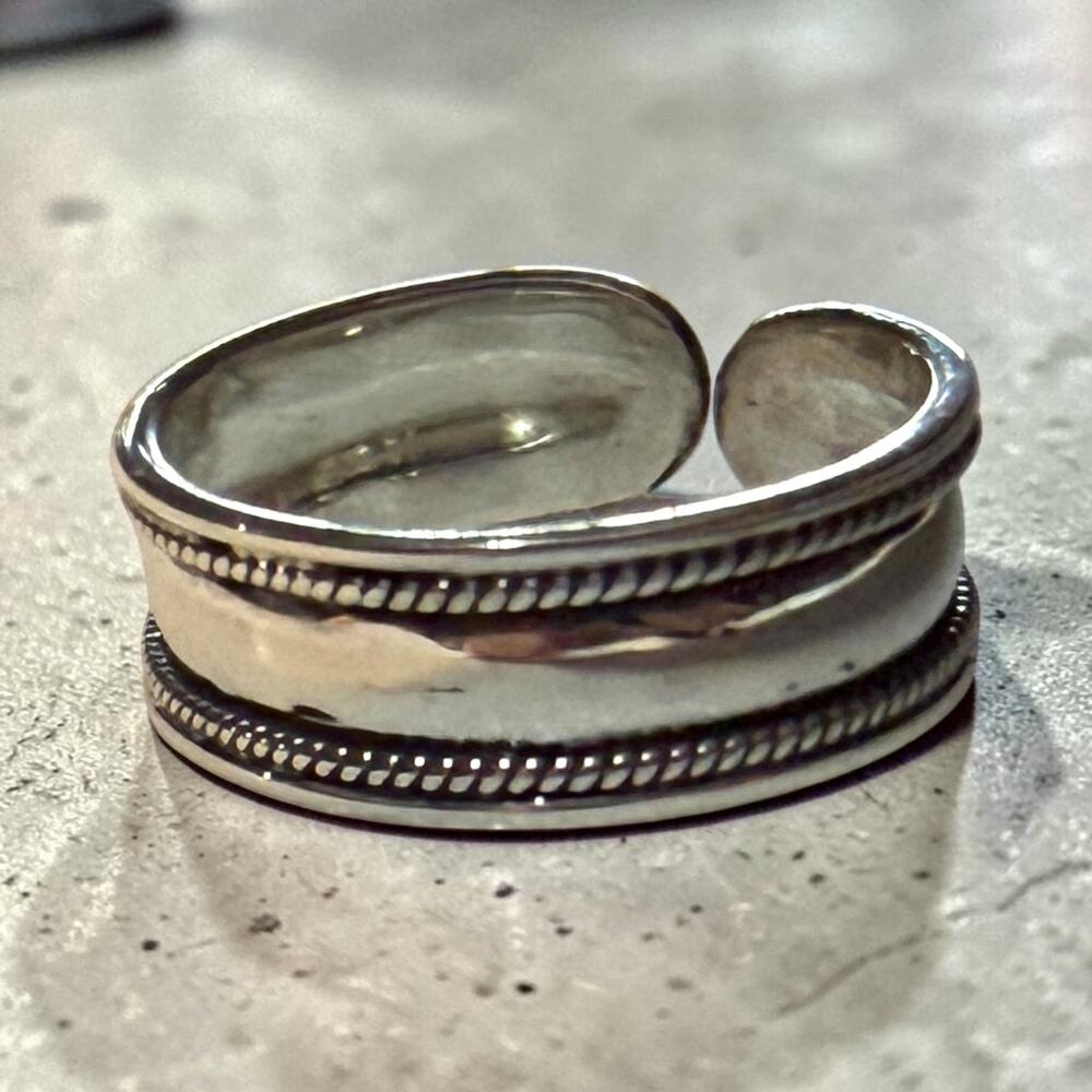 Bali Design Sterling Silver Band Toe Ring Adjustable
